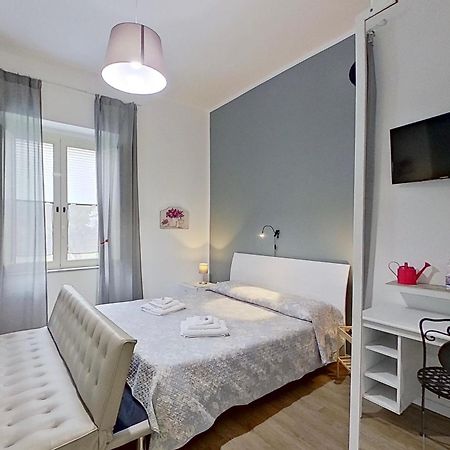 Il Giardino Di Vico Neve Bed & Breakfast Napoli Ngoại thất bức ảnh