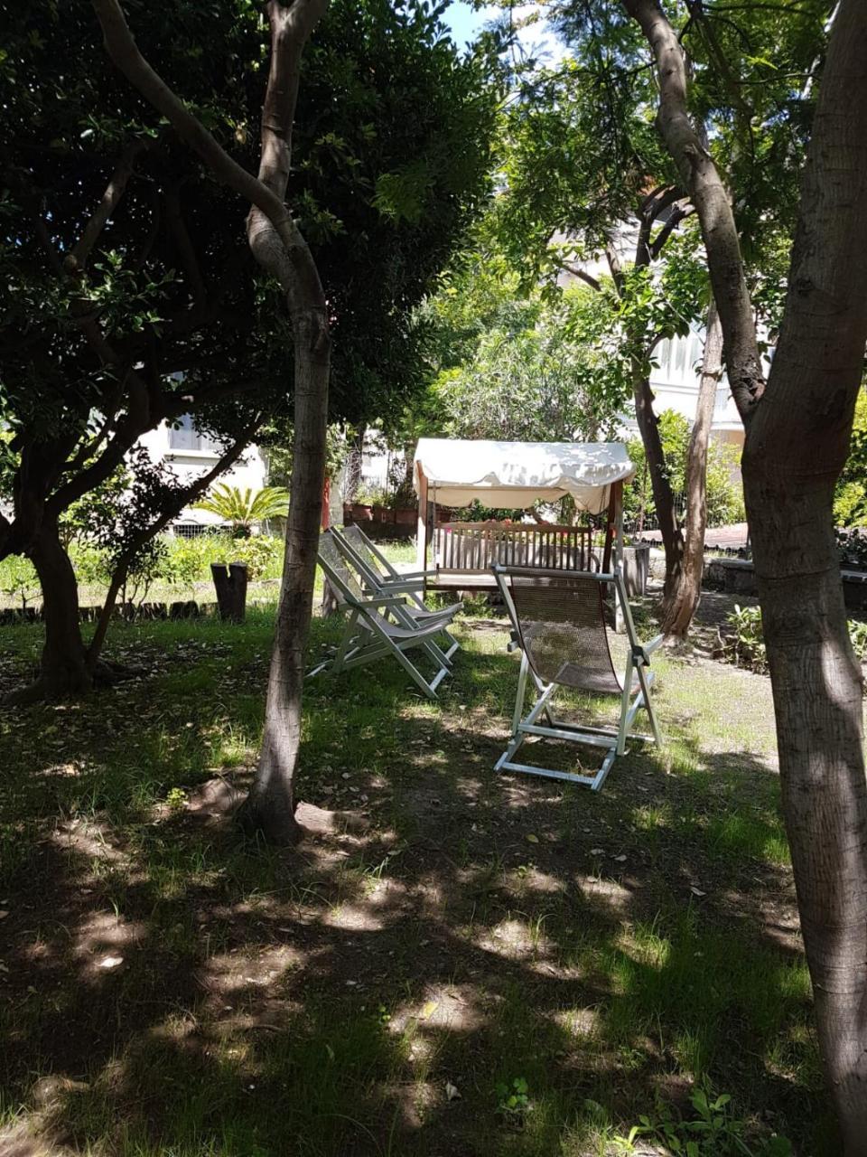 Il Giardino Di Vico Neve Bed & Breakfast Napoli Ngoại thất bức ảnh