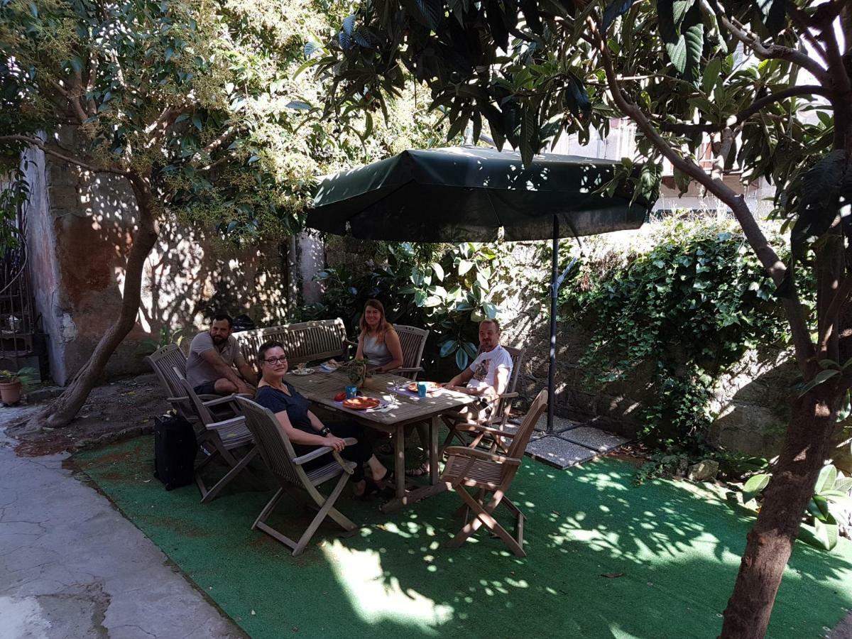 Il Giardino Di Vico Neve Bed & Breakfast Napoli Ngoại thất bức ảnh